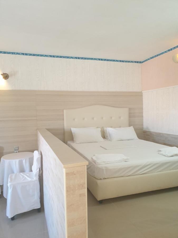 Peaceful And Very Relaxing Suite Near Crete Sea 헐소니소스 외부 사진